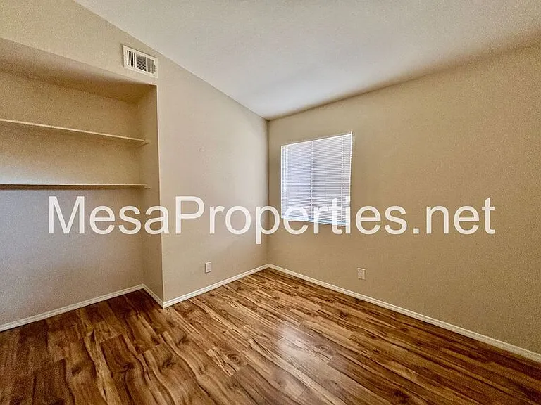 14390 Hillsborough Dr — Photo 16
