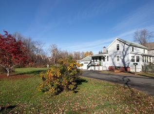 3 Gillette Ave, Westfield, MA 01085