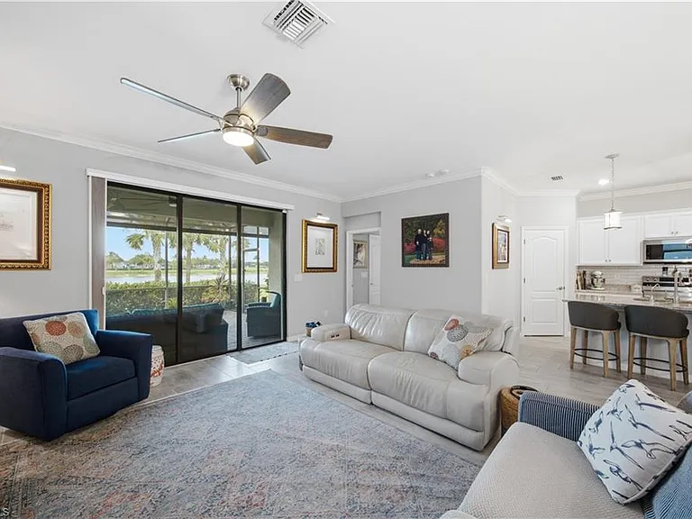 19584 Utopia Ln — Photo 10
