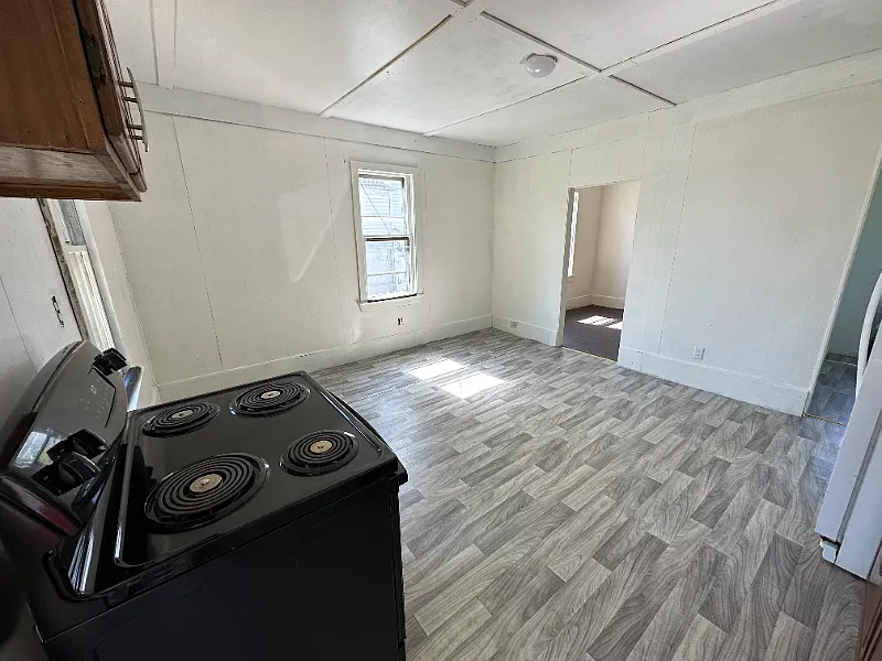 1 Bed/1Bath Unit in Slavic Village — Photo 3