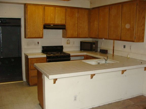 3rd image of 9442 Sylmar Ave Unit 7