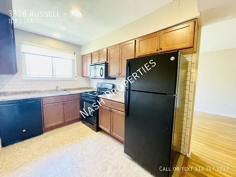 3316 Russell Blvd #9 — Photo 3