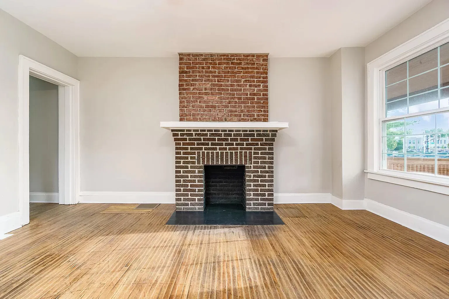 3 bed, 1725 sqft, $1,995 — Photo 2