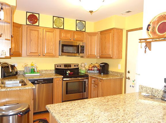 3rd image of 2S766 Timber Dr #Na