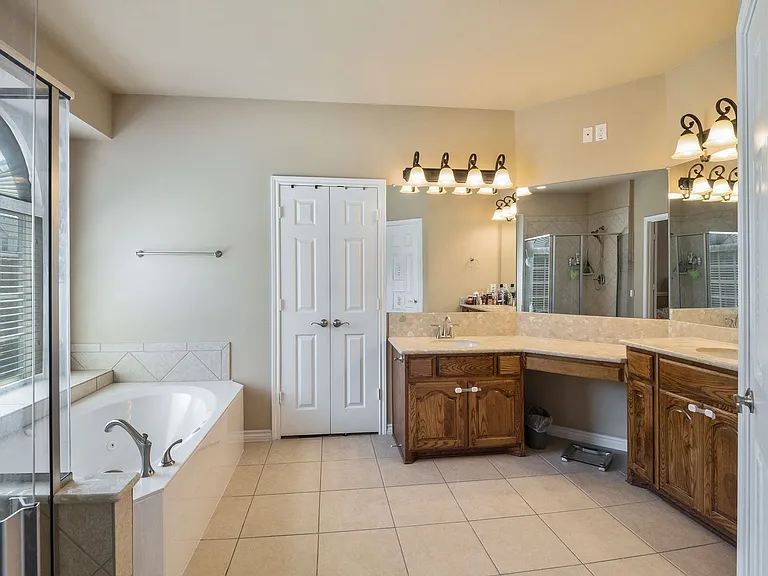 534 Windward Dr — Photo 9