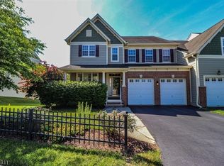 609 Heath Ct, Lambertville, NJ 08530