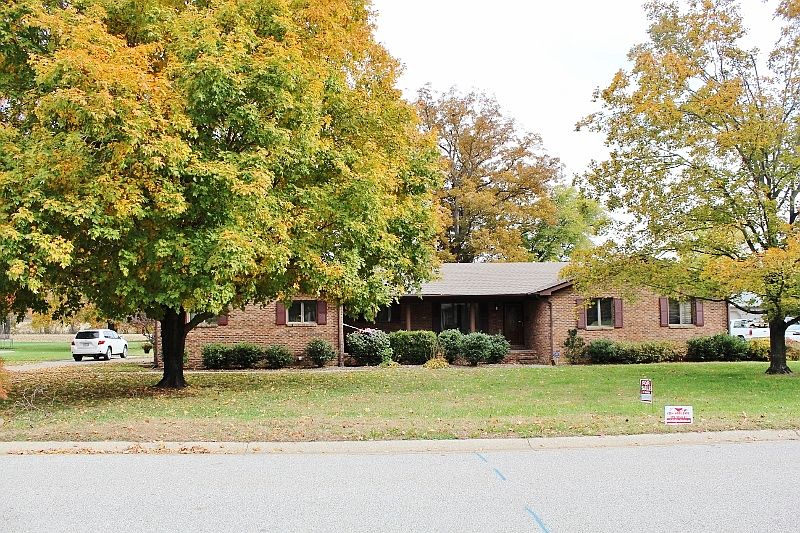 1st image of 2403 Eastland Dr