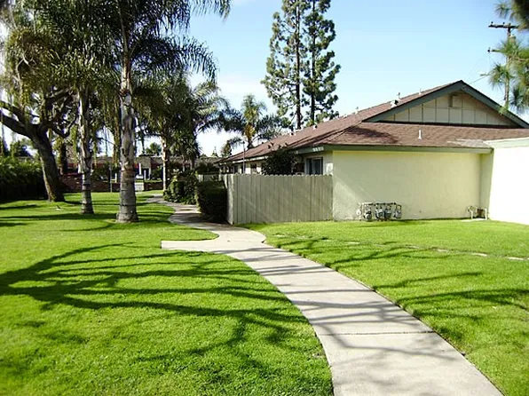 Bella Vista Apartment Homes, 2801 W Warner Ave #11D, Santa Ana, CA 92704