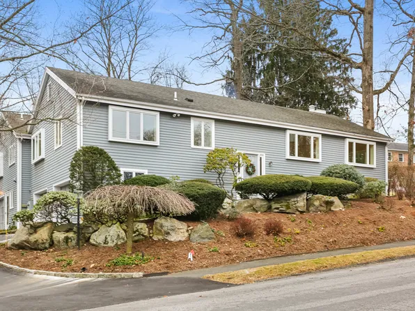 173 Heritage Hill Road #173, New Canaan, CT 06840