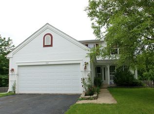 944 Deer Trl, Round Lake Beach, IL