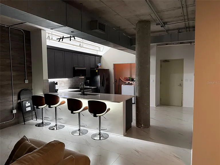 10 N Summerlin Ave #34 — Photo 2