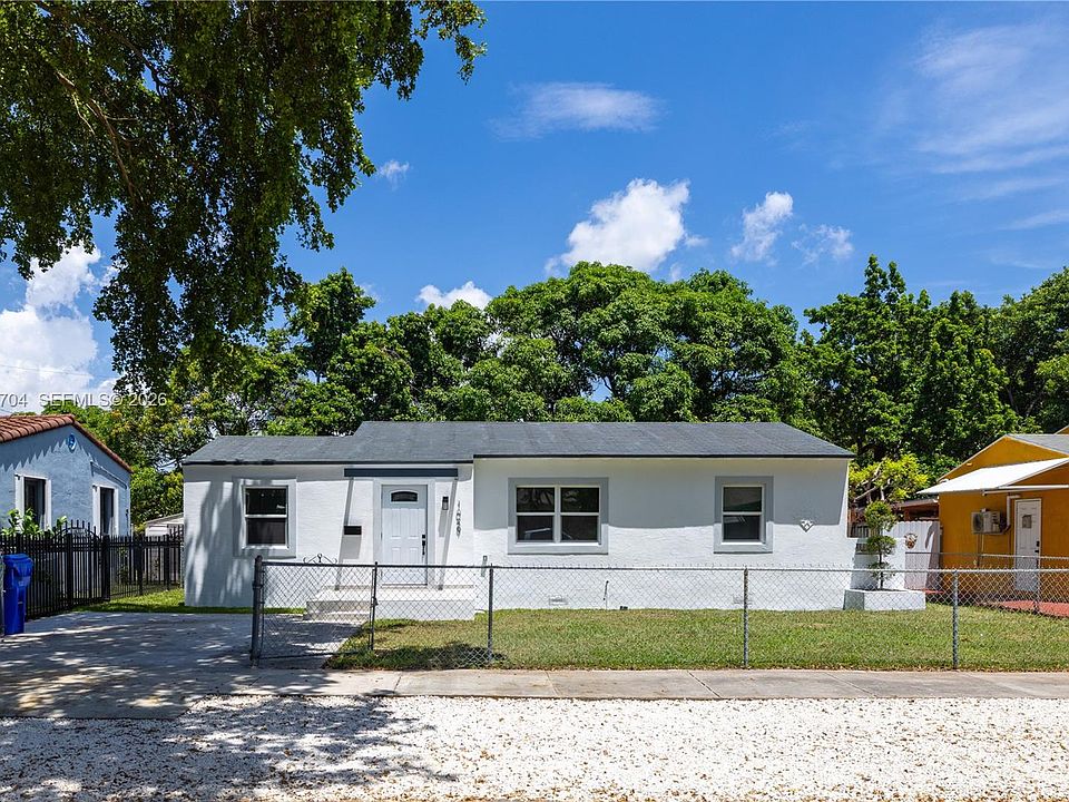 1st image of 1029 NW 42nd St