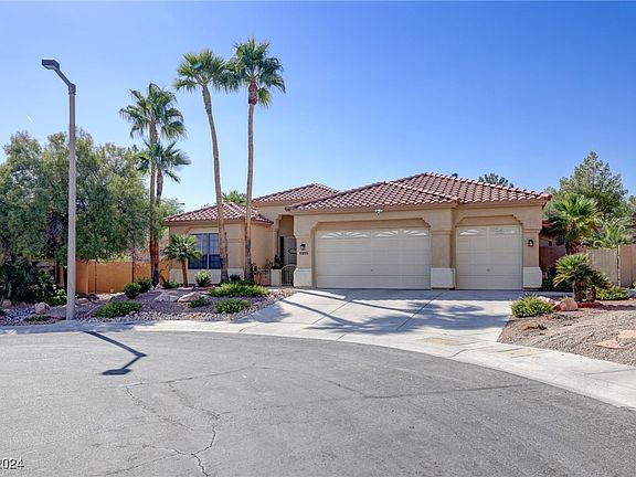3rd image of 10225 Los Padres Pl