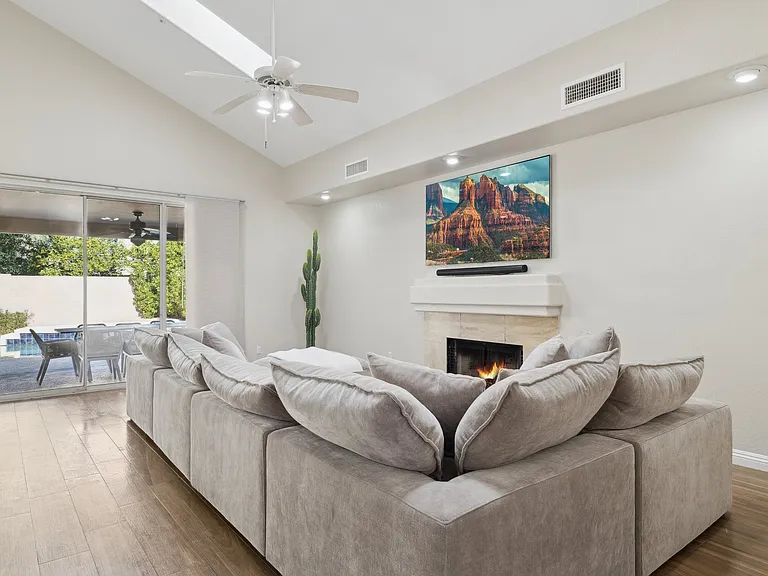 9348 E Wood Dr — Photo 5