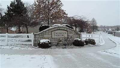 1st image of 606 White Clover Ct