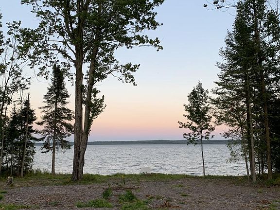 3rd image of 9539 Fletchers Pointe Trl