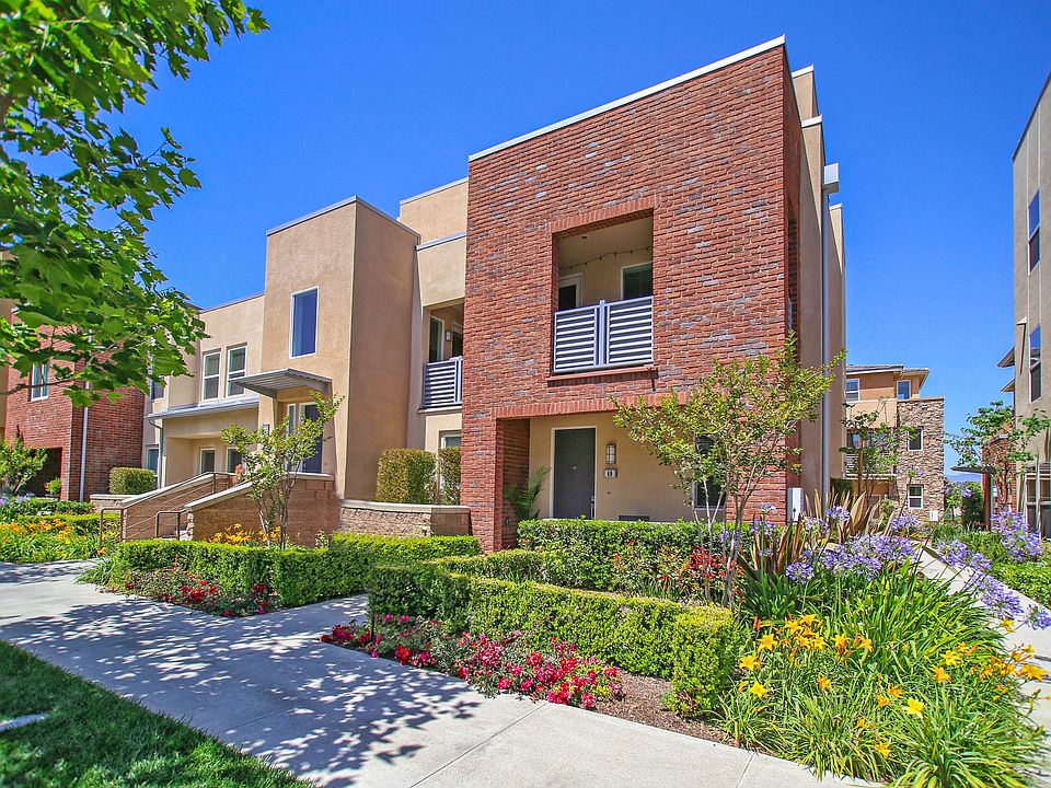 Urban Living at Vantis