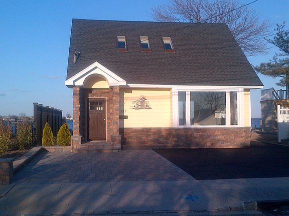 New roof/windows/siding!