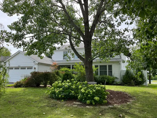 402 Magnolia Dr, North Aurora, IL 60542