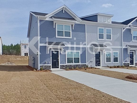 2nd image of 2215 Banyon Cir