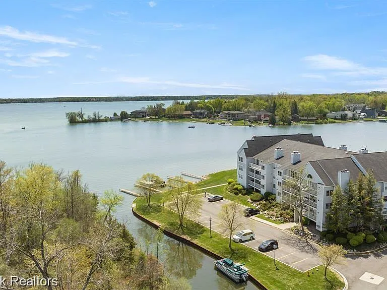3591 Port Cove Dr #55 — Photo 41