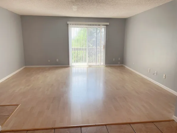 9870 Greenery Ct #H, Saint Louis, MO 63132