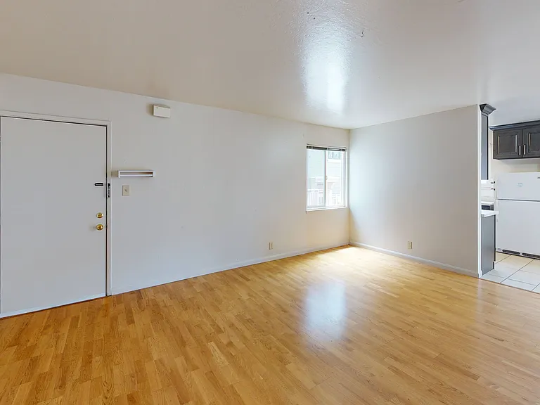 2540 Regent St — Photo 7