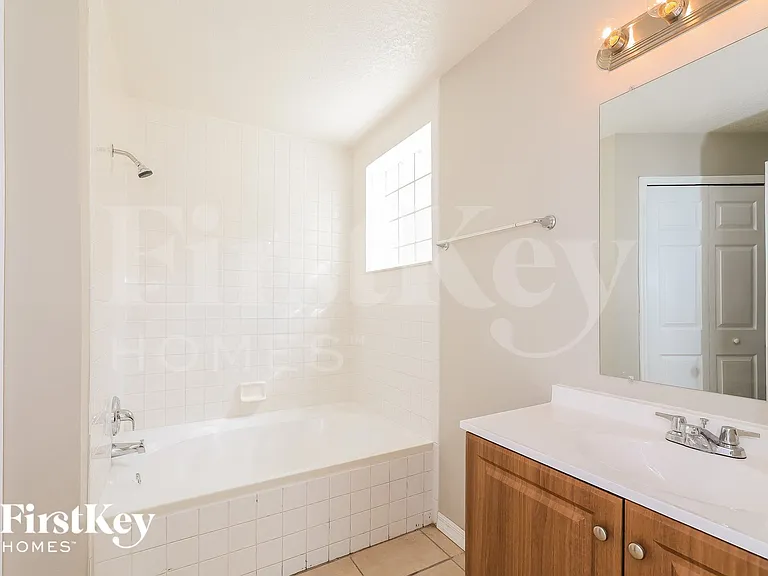 3789 Huntwicke Blvd — Photo 9