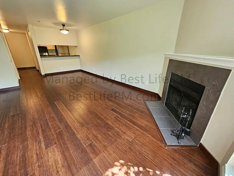 1535 SW Clay St #301 — Photo 17