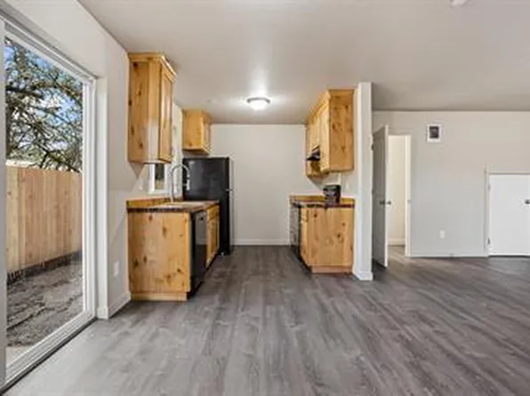 535 SE Sheridan Rd Unit H, Sheridan, OR 97378