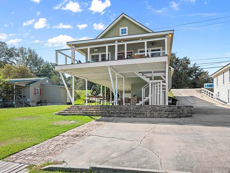 6852 False River Rd — Photo 1