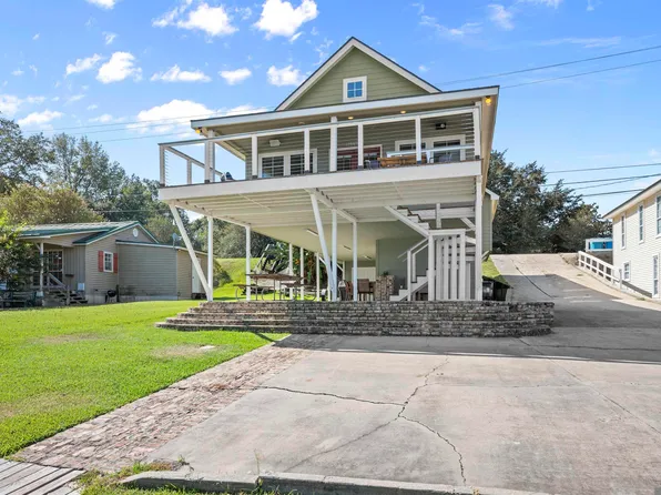 6852 False River Rd, Oscar, LA 70762
