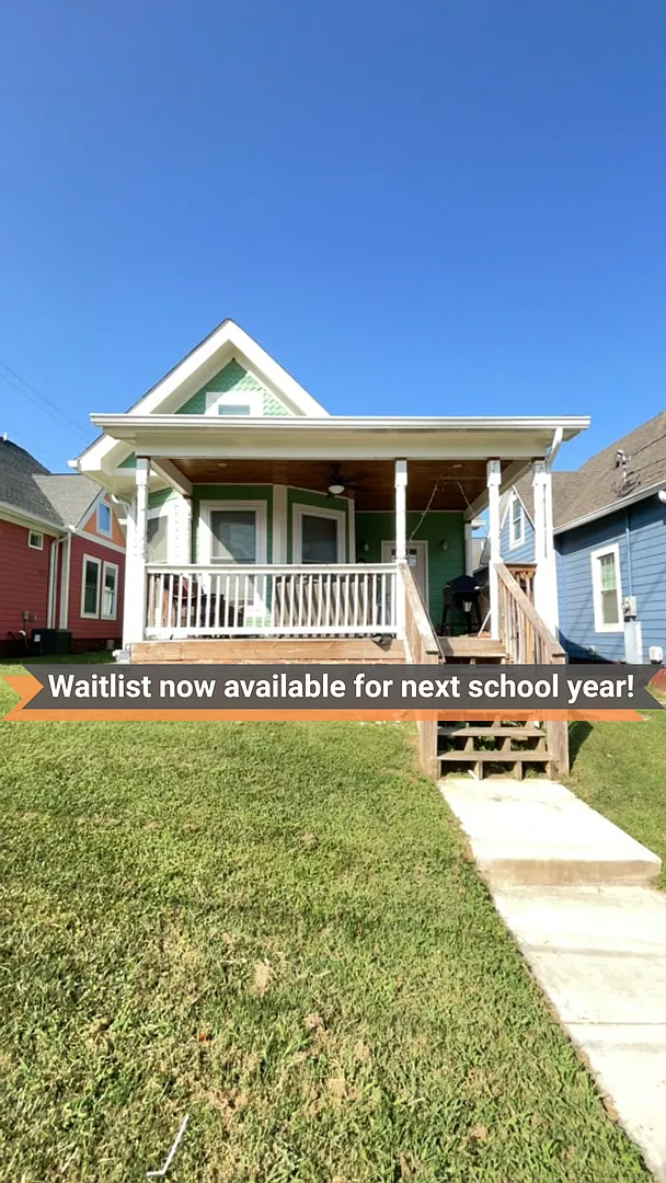 Waitlist for Aug2027Jul2028 Now Open! | 6BR/4BA in Fort Sanders | Walk to UTK, Law School & The S... — Photo 1