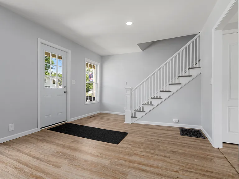 121 Cooper St — Photo 5