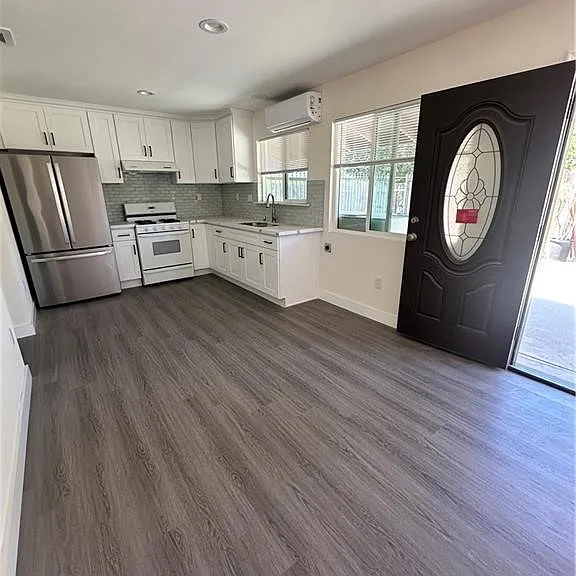 11713 Killian St #B — Photo 7