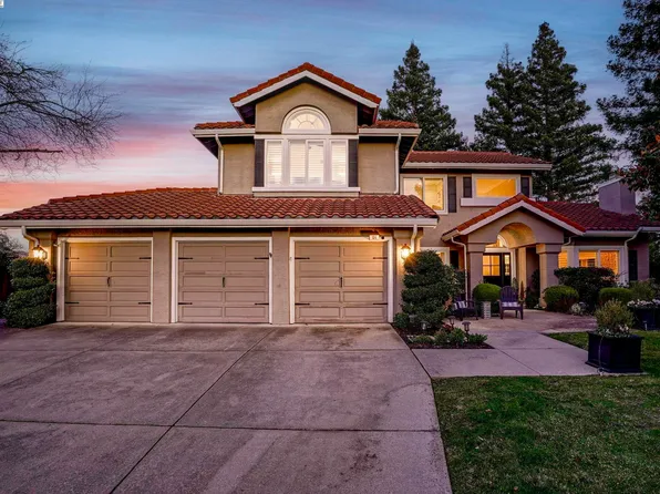 104 Cimarron Ct, Danville, CA 94506