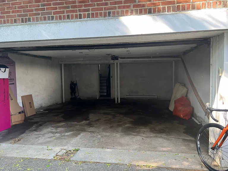 147 Lowell Ave — Photo 23