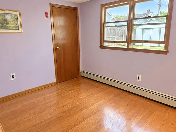Herbert Pl, Bethpage — Photo 2