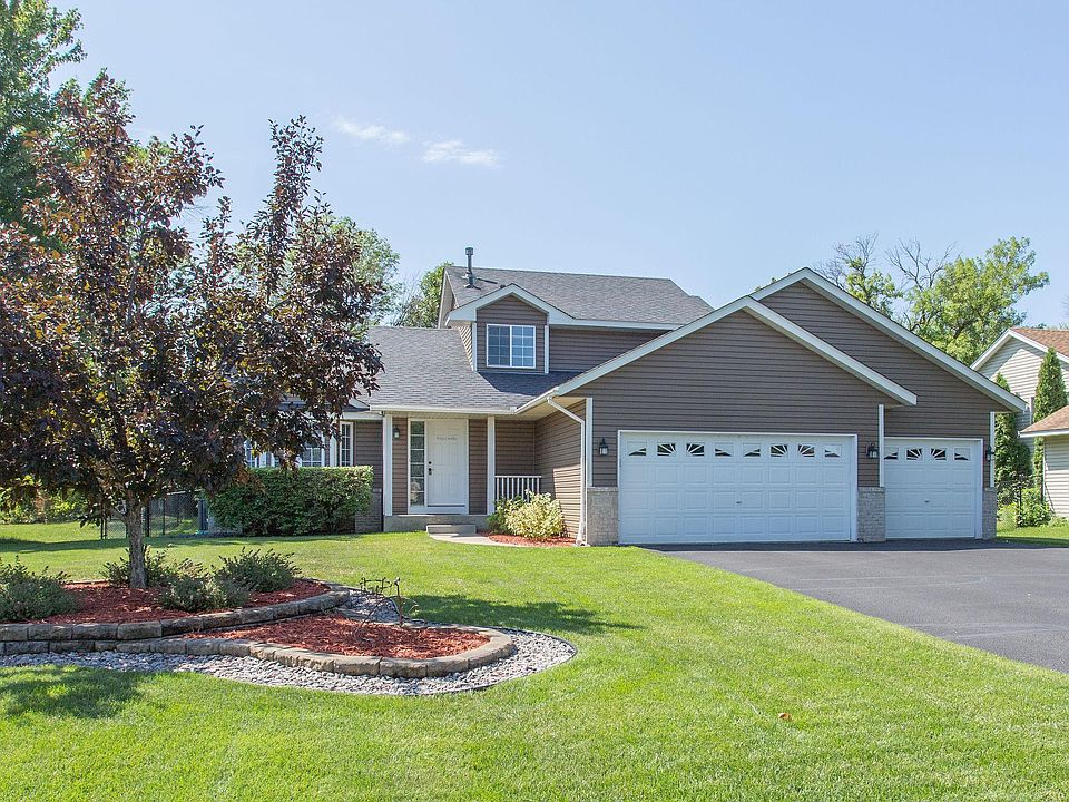 1st image of 1482 153rd Ln NW