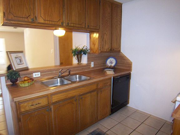 2nd image of 16079 Shoshone Dr