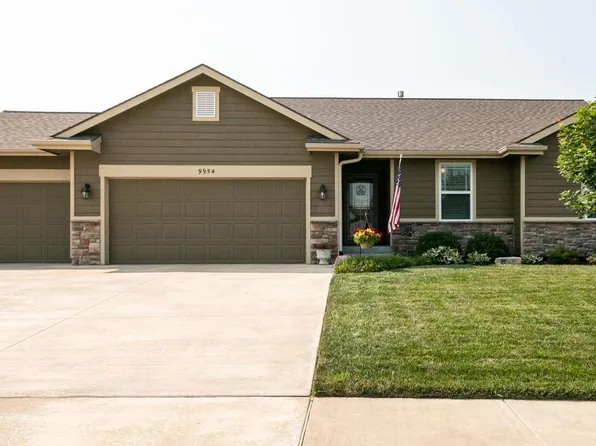 9954 Rosemary Ln, Manhattan, KS 66502