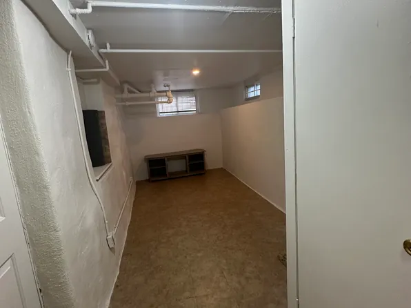 1327 College Point Blvd APT 1B, College Pt, NY 11356