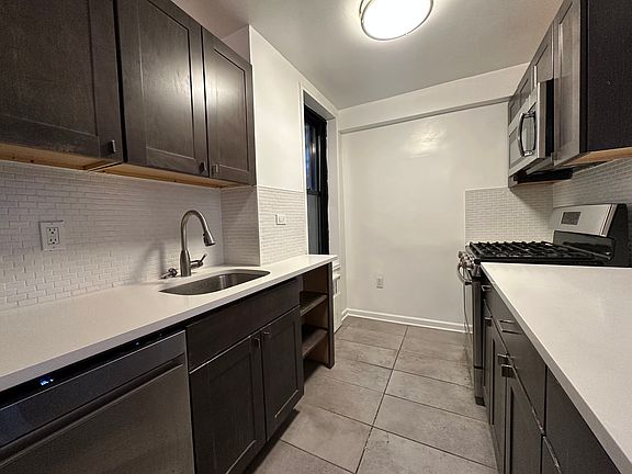 2nd image of 483 Ocean Pkwy APT 5J