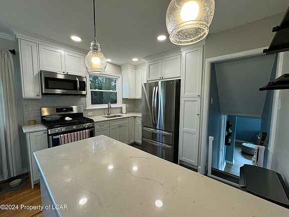 5th image of 605 Exton Rd