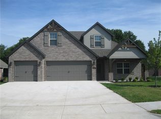 4502 SW Bamboo Ave, Bentonville, AR 72712