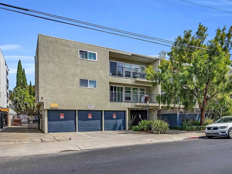 Vanguard Apartments