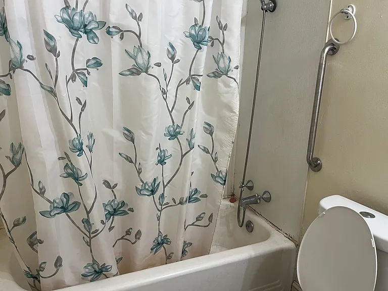 2933 Oleander Ave — Photo 6