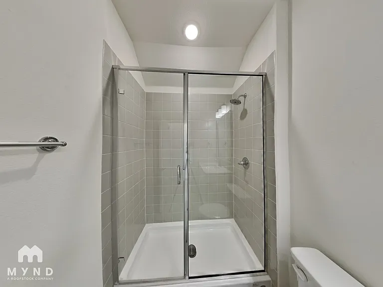 12108 Buffalo Hills Dr — Photo 17