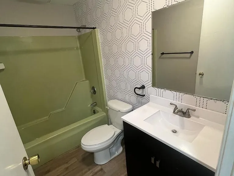 10729 Main St — Photo 3