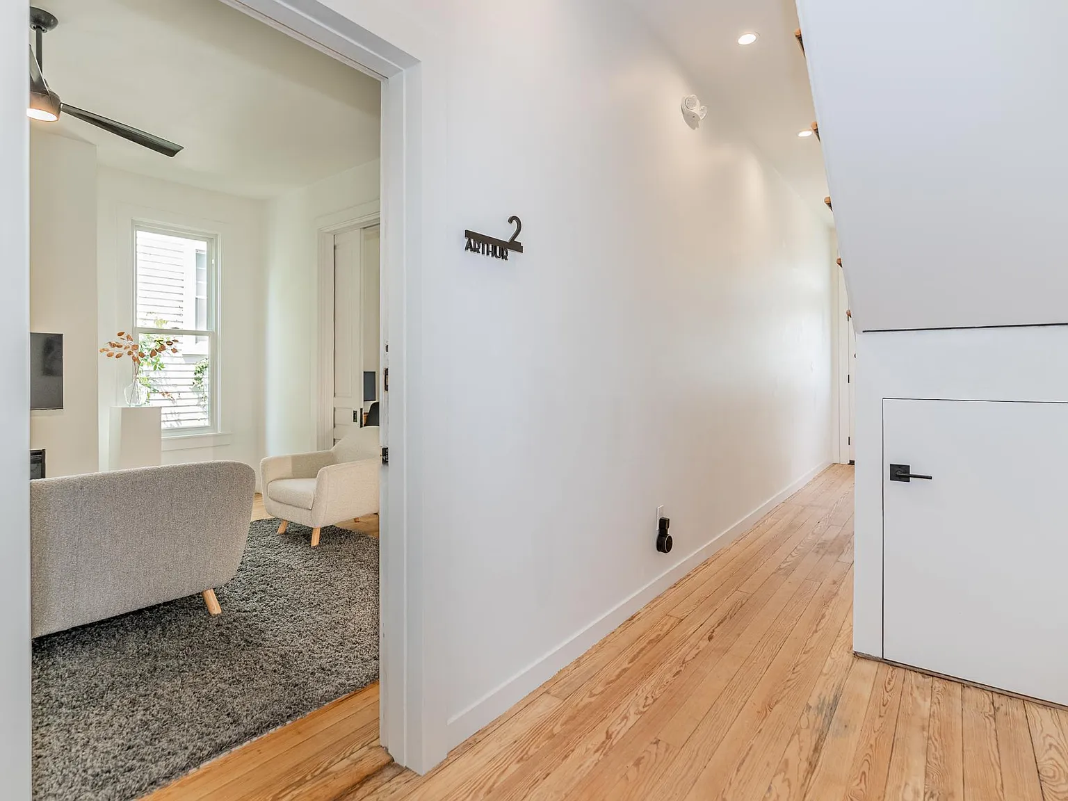 2810 Griffin Ave — Photo 2